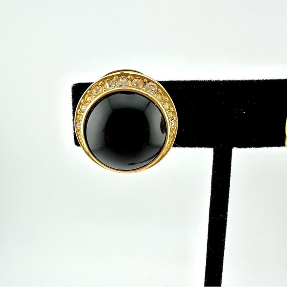 Vintage Dior Black Cabochon Crystal Rhinestone Gold Tone Round Clip Earrings - Picture 7 of 9